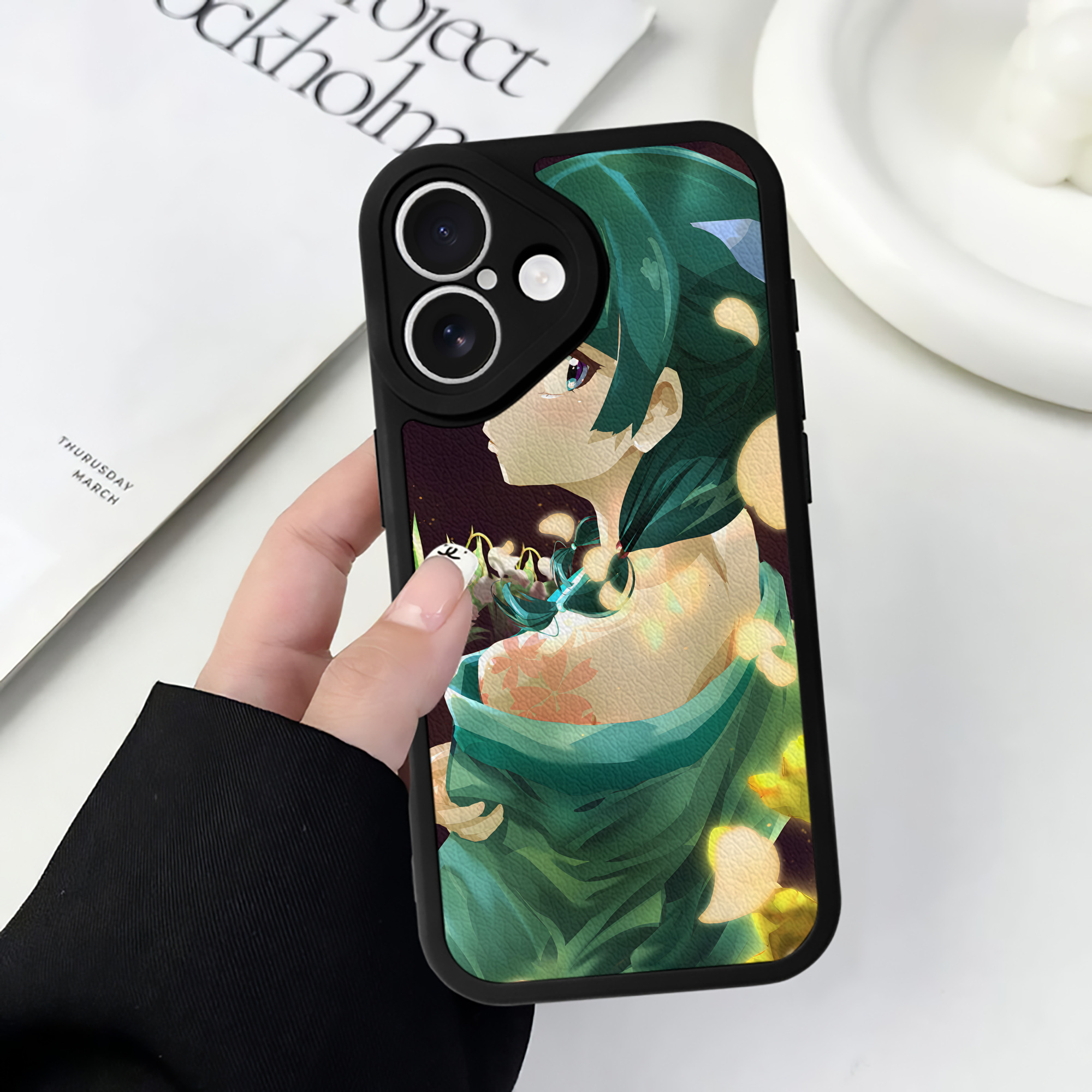 （画像用） 薬屋のひとりごと The Apothecary Diaries 【iPhone 16シリーズ対応】シリコンスマホケース（レザー調） 材質：シリコン